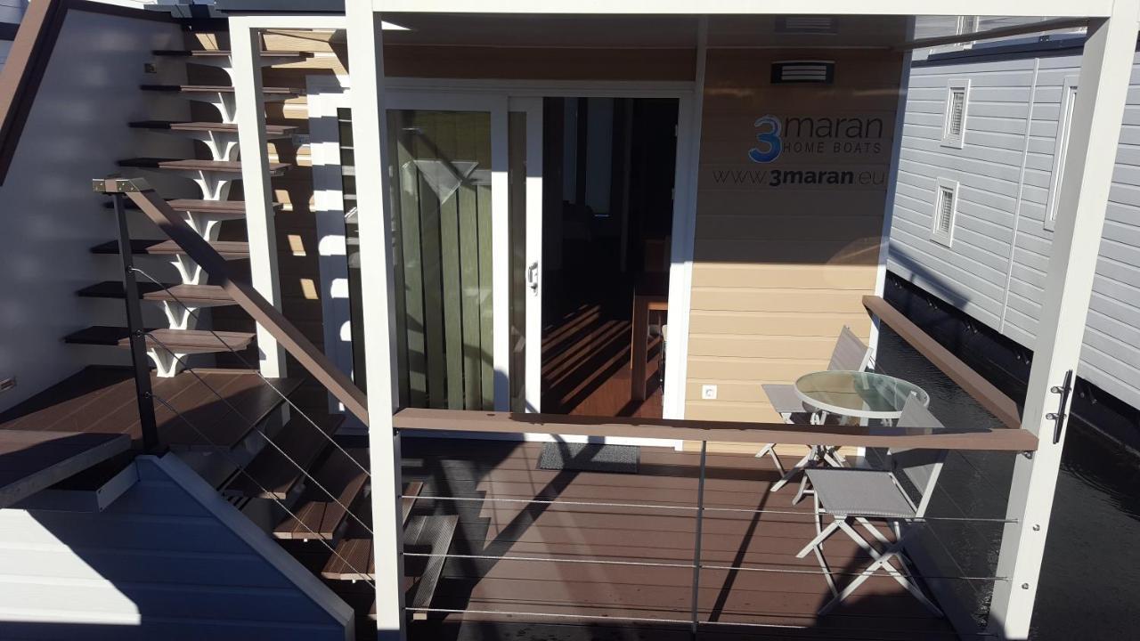 Hausboot Pula - Floating House Water Lily Exterior foto